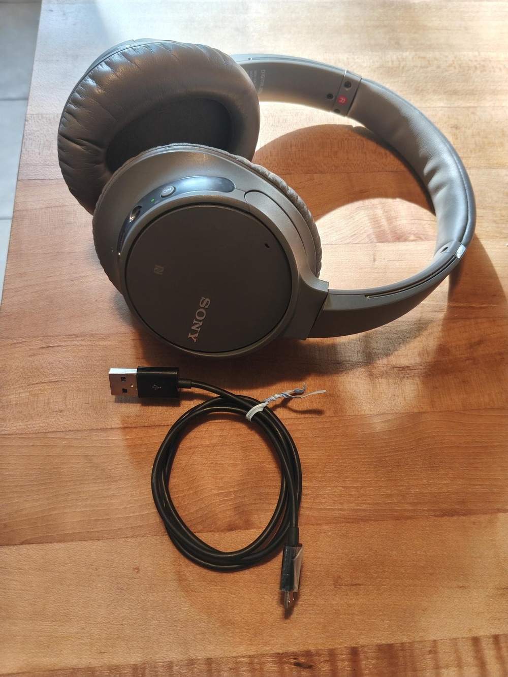 Sony WH-CH700N Wireless Noise Canceling Over-Ear Headphones (Gray)